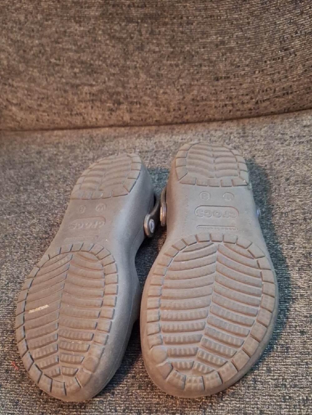 CROCS Two-Tone Open-Toe Slingback Sandals - Taupe & Beige - Picture 4 of 5